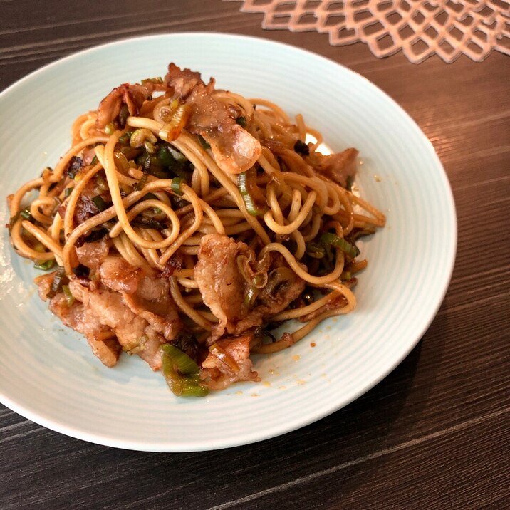 豚バラとネギで☆ジャージャー麺風焼きそば